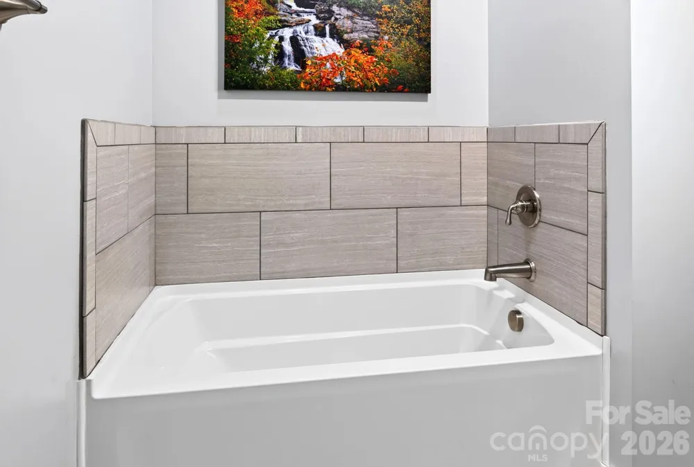 7 Addison Fisher Way Asheville, NC 28805