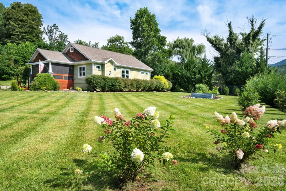 7 Addison Fisher Way Asheville, NC 28805