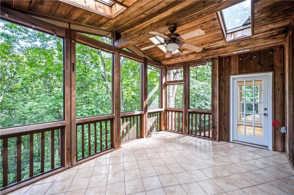 5525 Hampstead Way Johns Creek, GA 30097