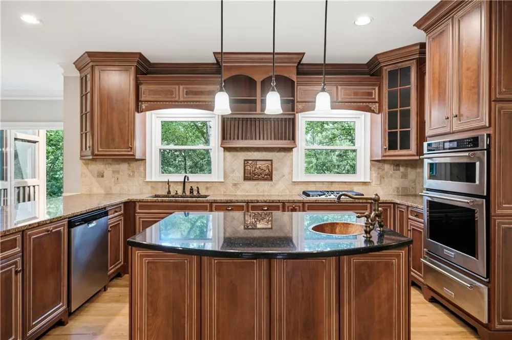 5525 Hampstead Way Johns Creek, GA 30097