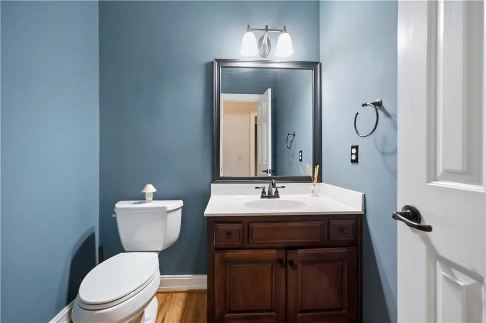 5525 Hampstead Way Johns Creek, GA 30097