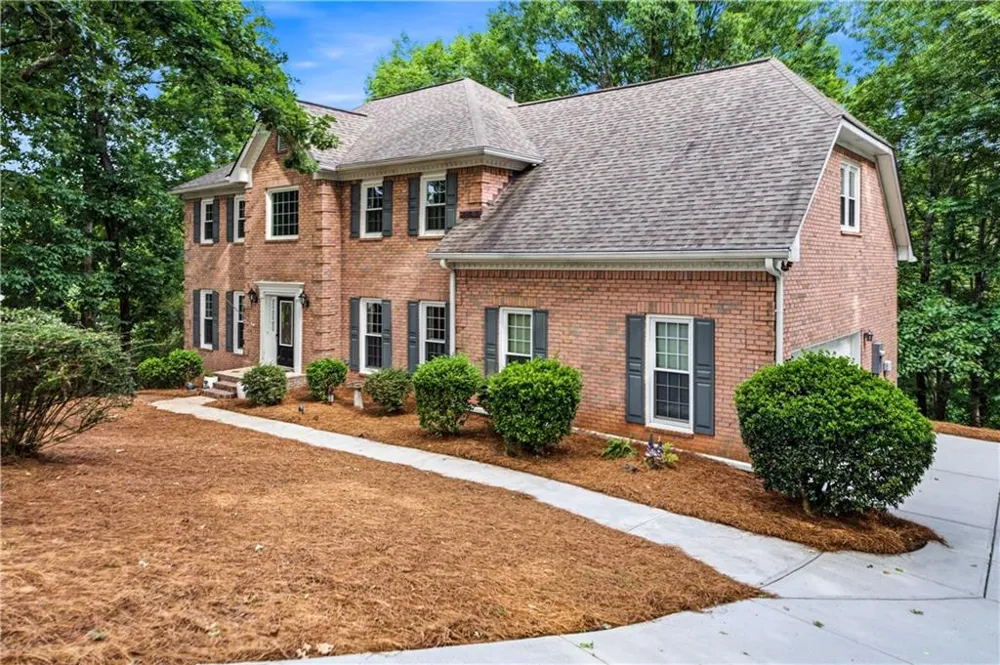 5525 Hampstead Way Johns Creek, GA 30097