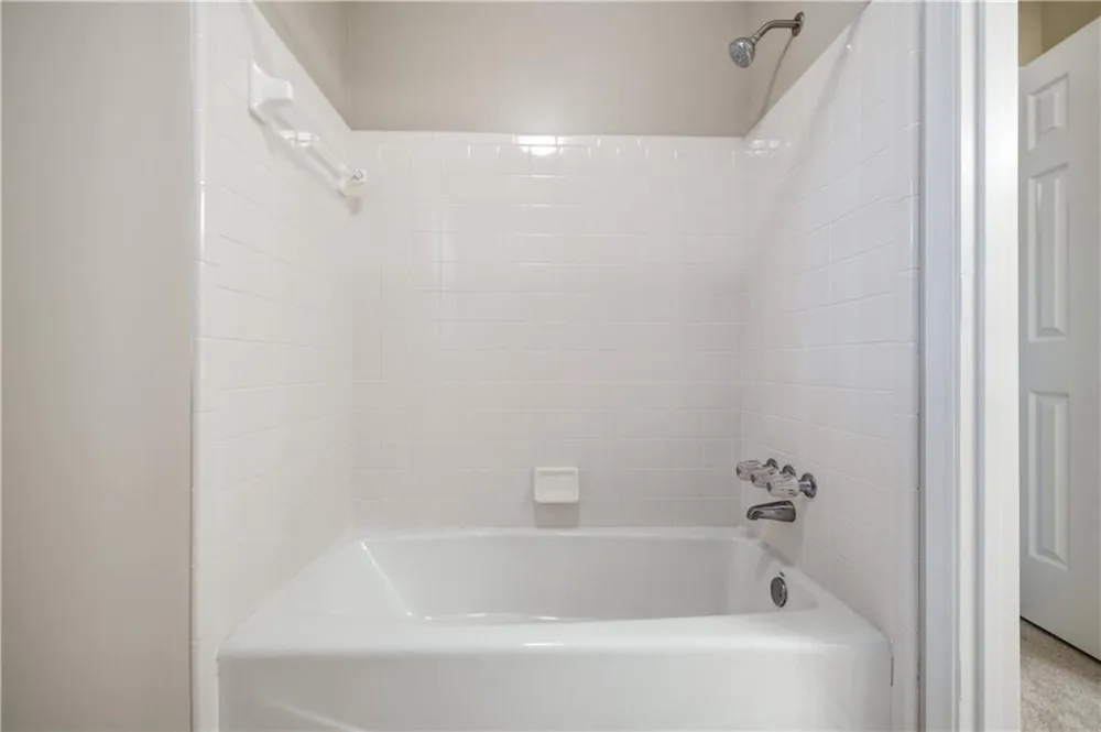 5525 Hampstead Way Johns Creek, GA 30097
