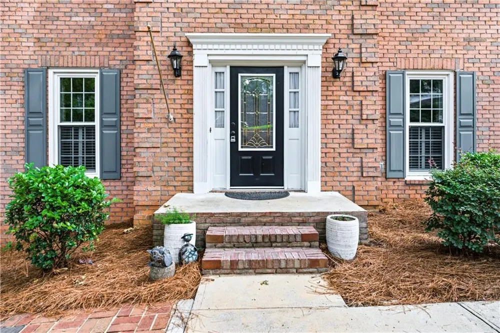 5525 Hampstead Way Johns Creek, GA 30097