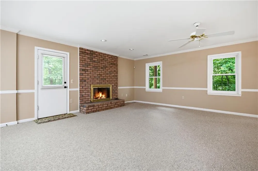 5525 Hampstead Way Johns Creek, GA 30097