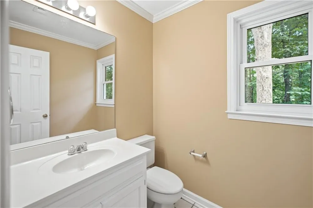 5525 Hampstead Way Johns Creek, GA 30097