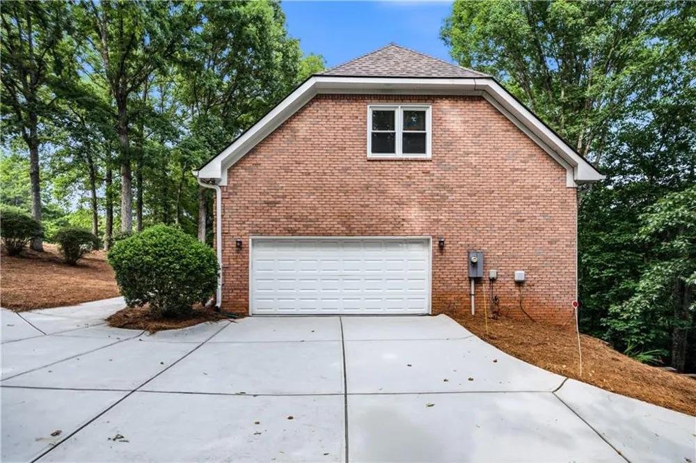 5525 Hampstead Way Johns Creek, GA 30097