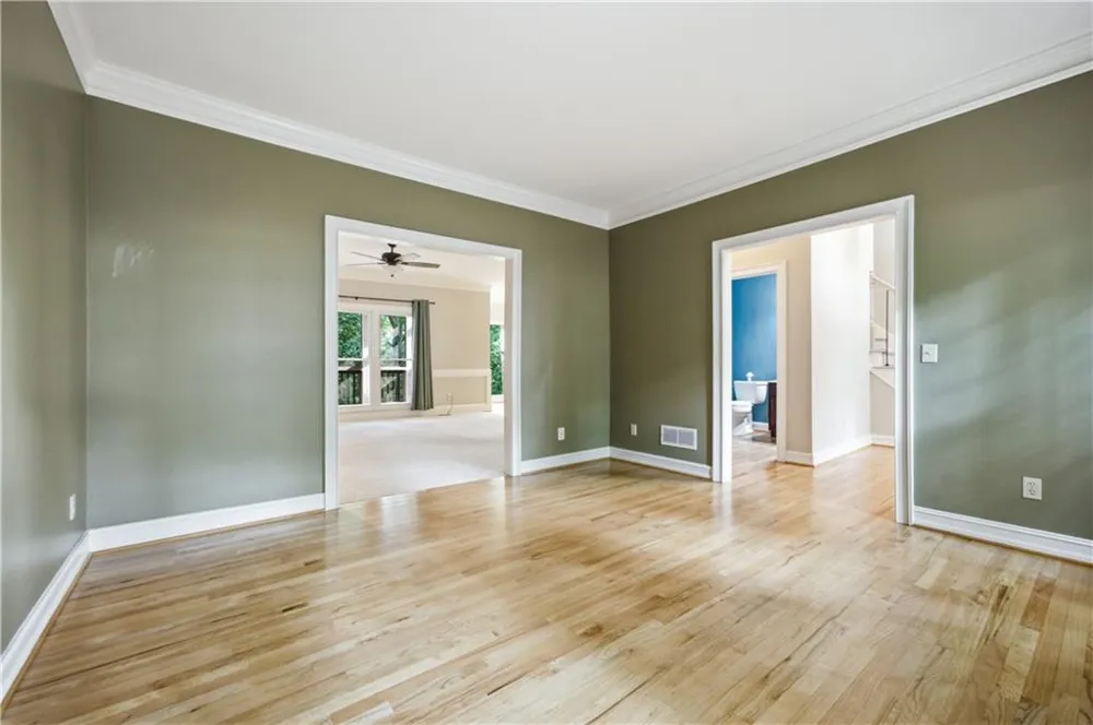 5525 Hampstead Way Johns Creek, GA 30097