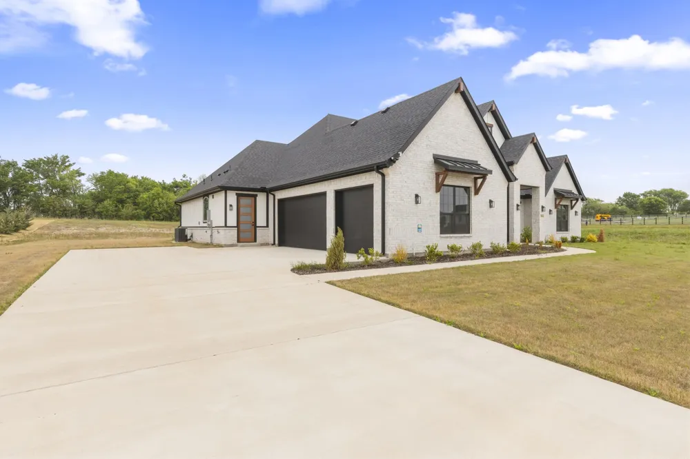 3016 Congress Lane Anna, TX 75409
