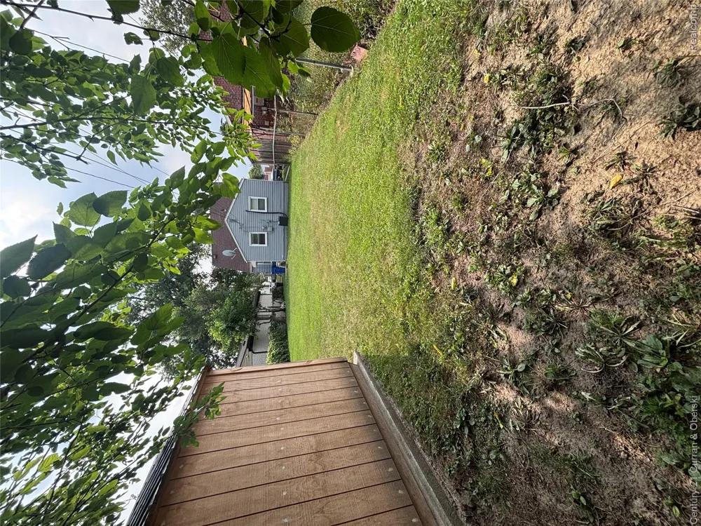 5984 Robindale Avenue Dearborn Heights City, MI 48127
