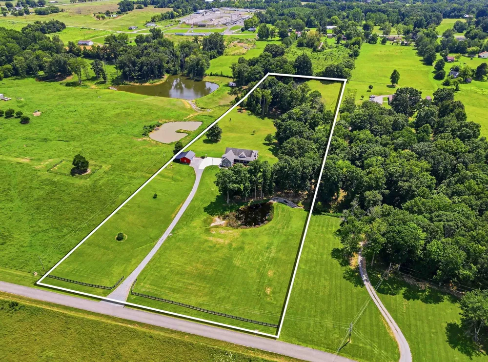 6576 Ed Williams Rd Greenbrier, TN 37073