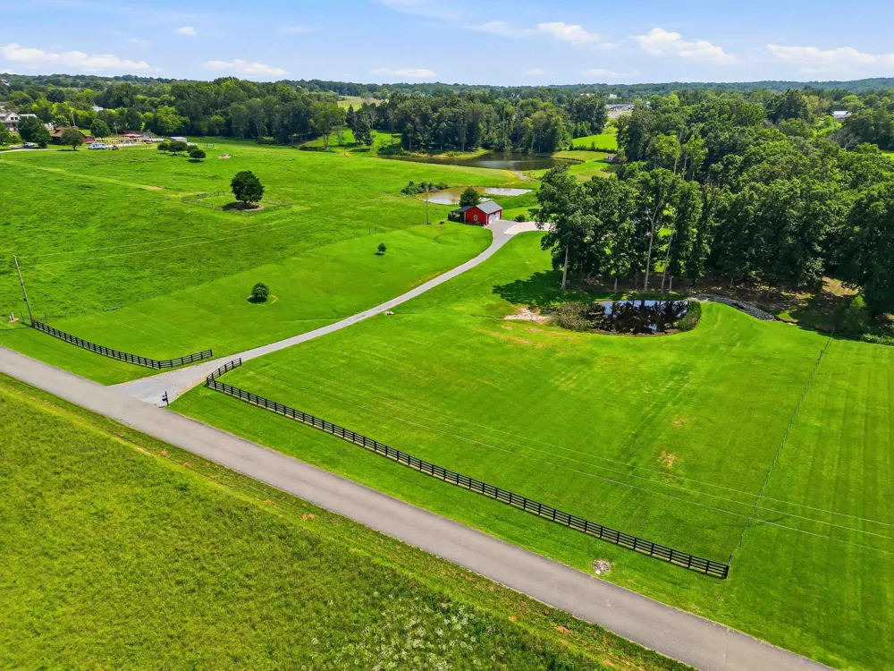 6576 Ed Williams Rd Greenbrier, TN 37073