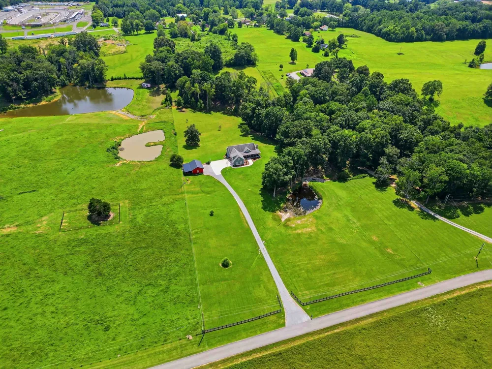 6576 Ed Williams Rd Greenbrier, TN 37073