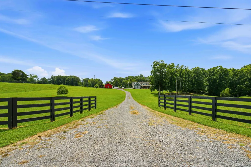 6576 Ed Williams Rd Greenbrier, TN 37073
