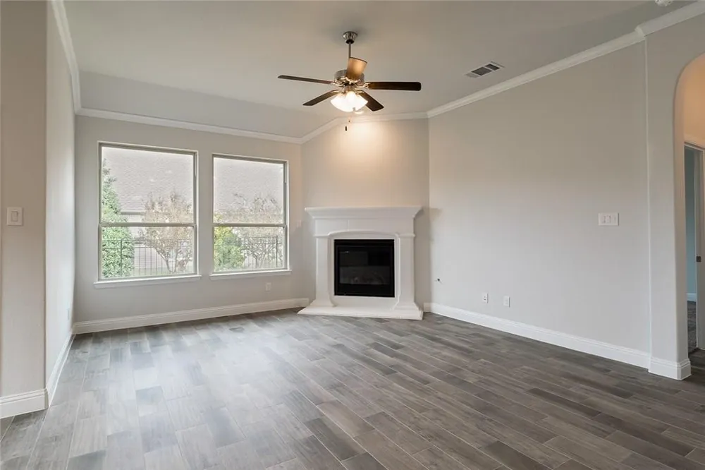 4004 Knollbrook Lane Fort Worth, TX 76137