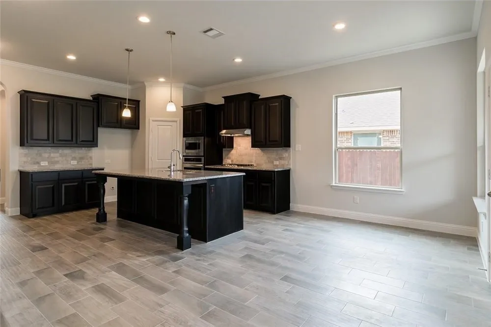 4004 Knollbrook Lane Fort Worth, TX 76137