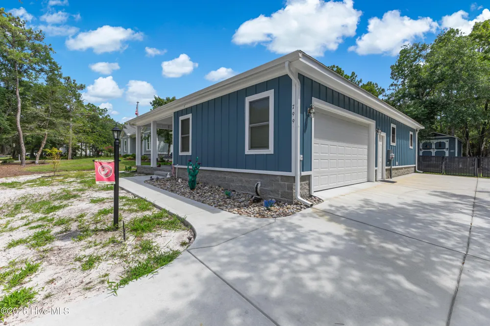 799 Folly Drive SE Bolivia, NC 28422