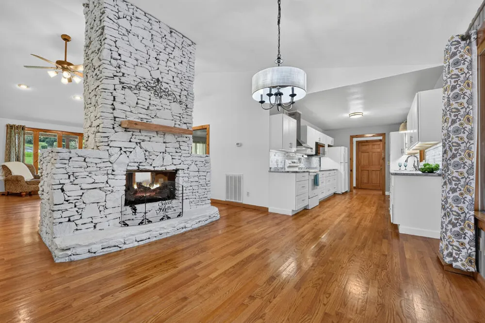 1792 Wolf Creek Road Murphy, NC 28906