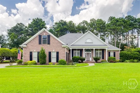 33 Lake Heron Court W