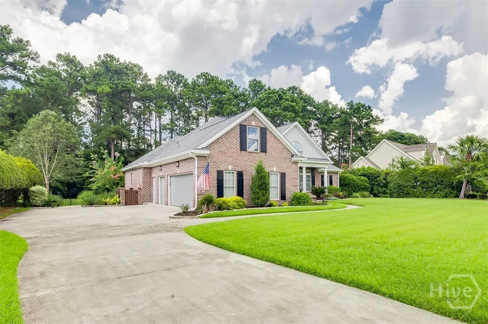 33 Lake Heron Court W Pooler, GA 31322