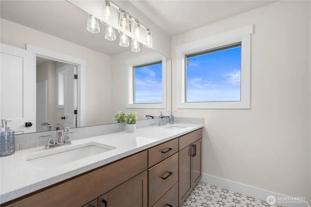 1632 Lockridge Loop E #11 Enumclaw, WA 98022