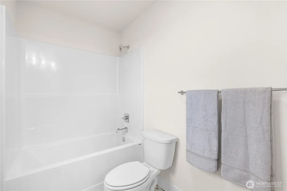 1632 Lockridge Loop E #11 Enumclaw, WA 98022