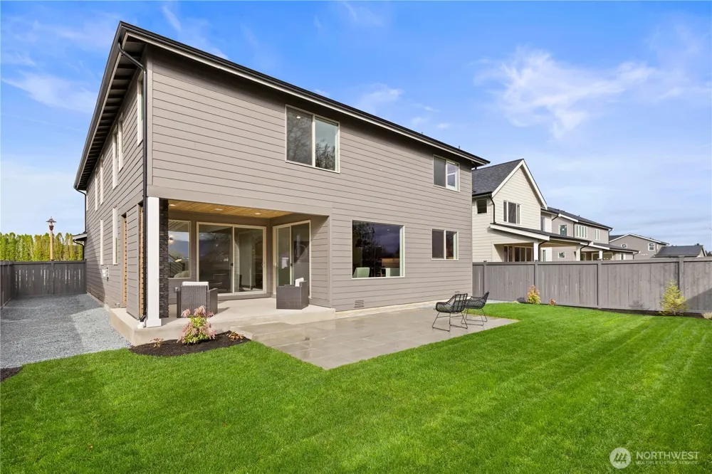 1632 Lockridge Loop E #11 Enumclaw, WA 98022