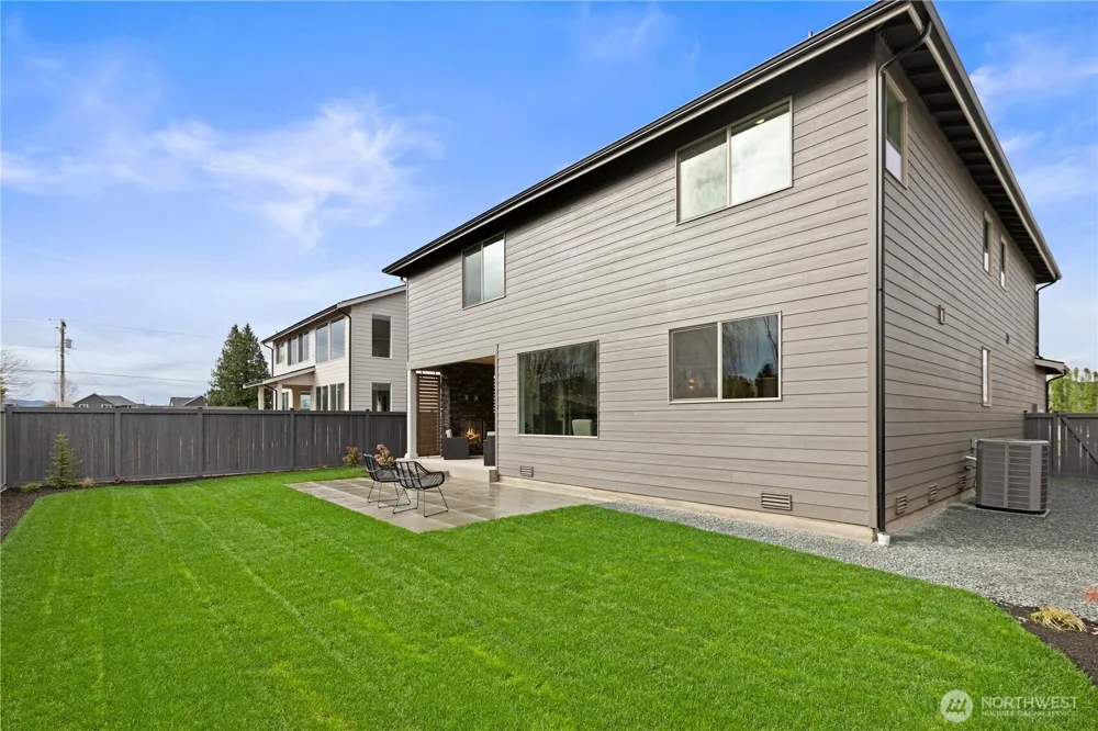 1632 Lockridge Loop E #11 Enumclaw, WA 98022