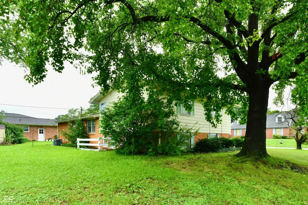1421 Denver Drive Plainfield, IN 46168