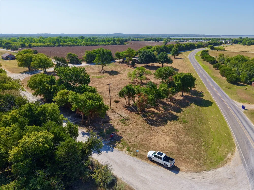 9810 FM 2071 Valley View, TX 76272