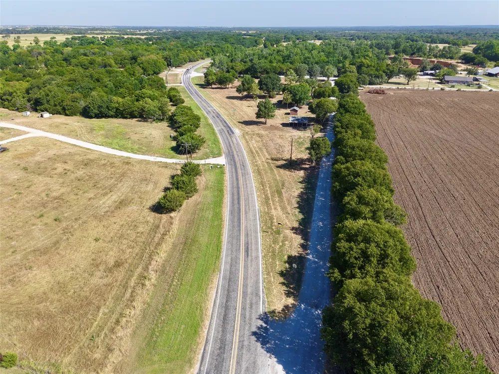 9810 FM 2071 Valley View, TX 76272