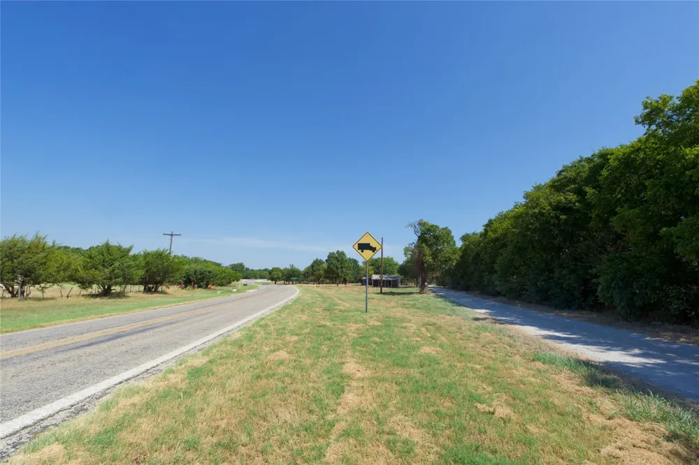 9810 FM 2071 Valley View, TX 76272