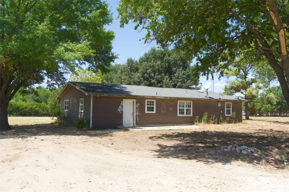 9810 FM 2071 Valley View, TX 76272