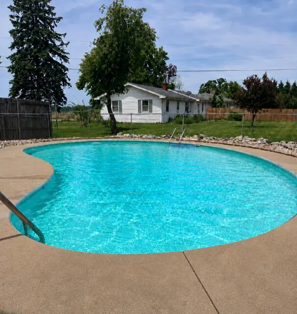 15722 Wayne Street Union, MI 49130