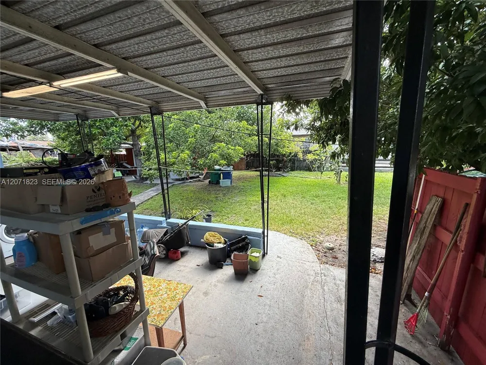 3102 NW 31st St Miami, FL 33142
