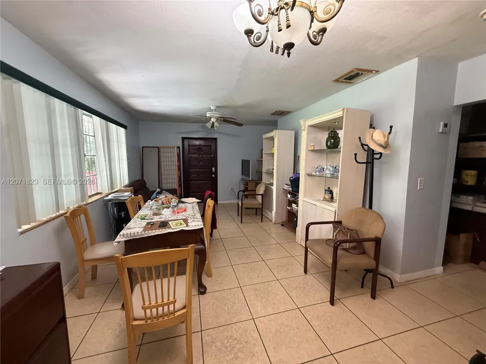 3102 NW 31st St Miami, FL 33142