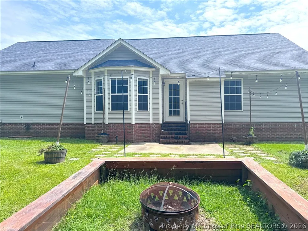 206 Van Buren Drive Raeford, NC 28376