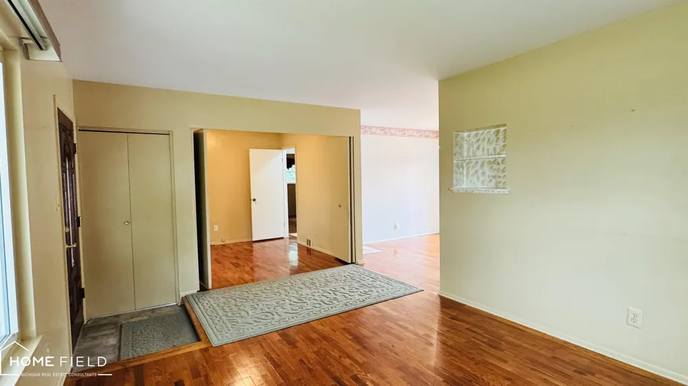 805 Huntington Drive Owosso City, MI 48867