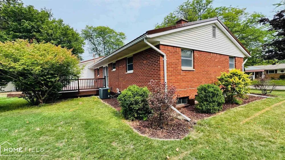 805 Huntington Drive Owosso City, MI 48867