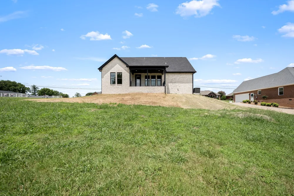 28 Houston Hills Dr Woodbury, TN 37190