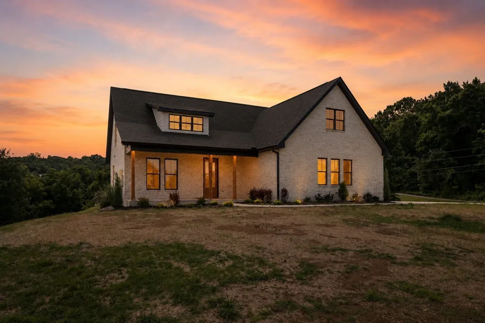 28 Houston Hills Dr Woodbury, TN 37190