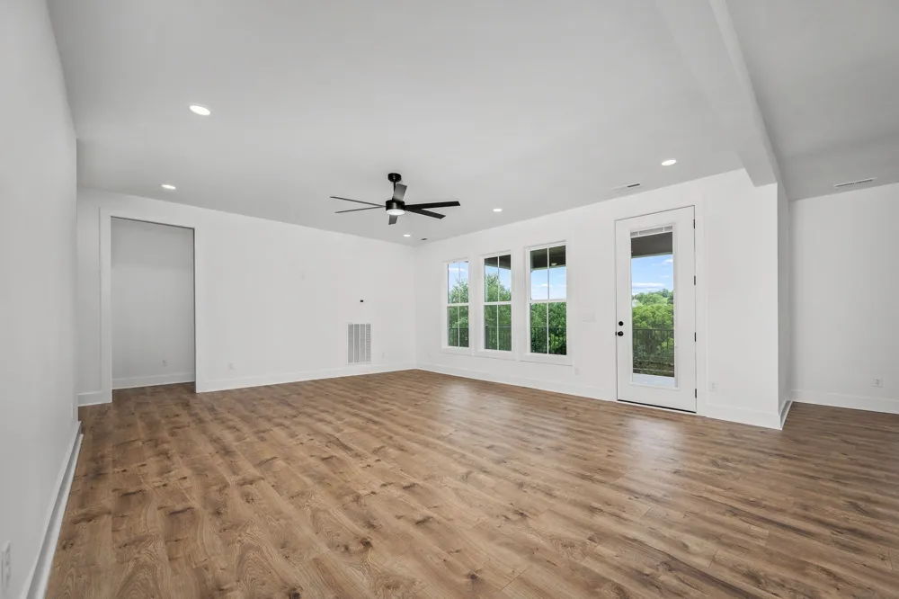 28 Houston Hills Dr Woodbury, TN 37190