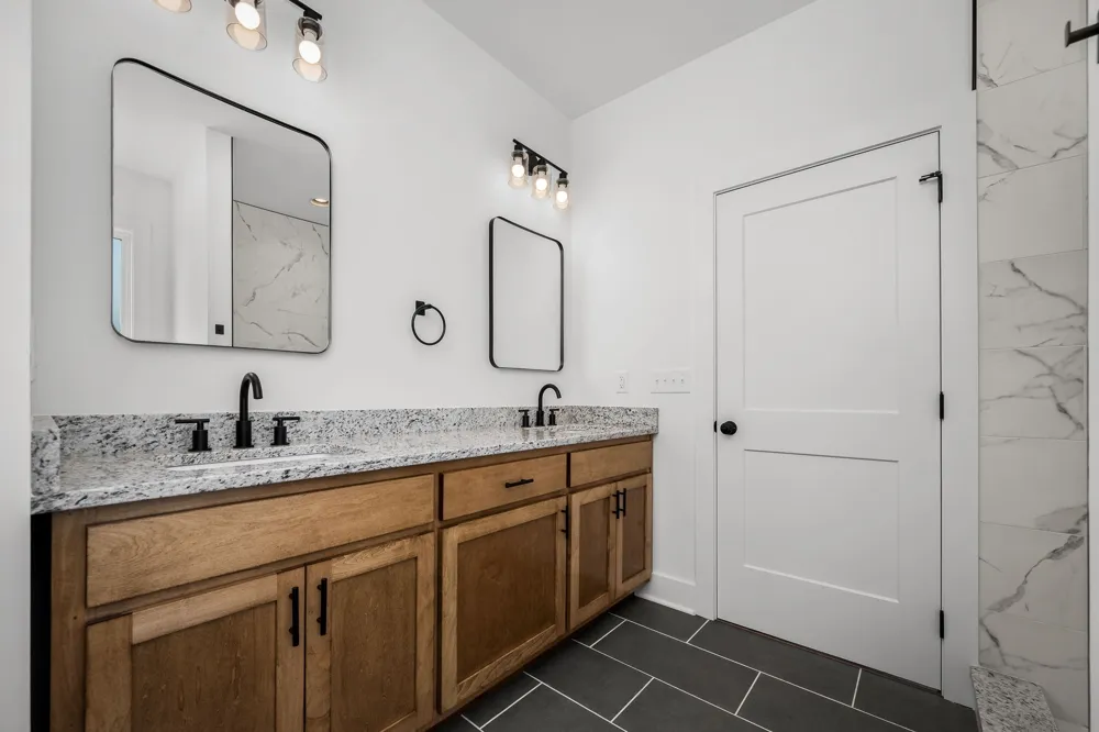 28 Houston Hills Dr Woodbury, TN 37190