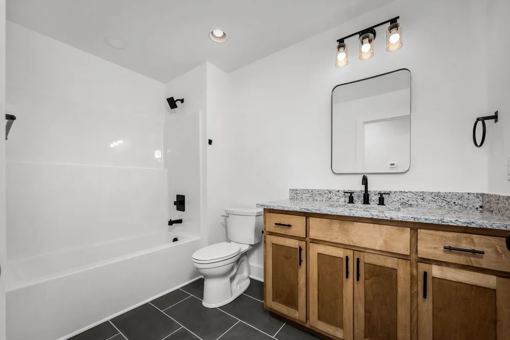 28 Houston Hills Dr Woodbury, TN 37190