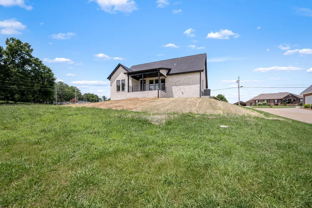 28 Houston Hills Dr Woodbury, TN 37190