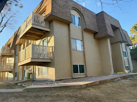 7615 E Quincy Avenue #108