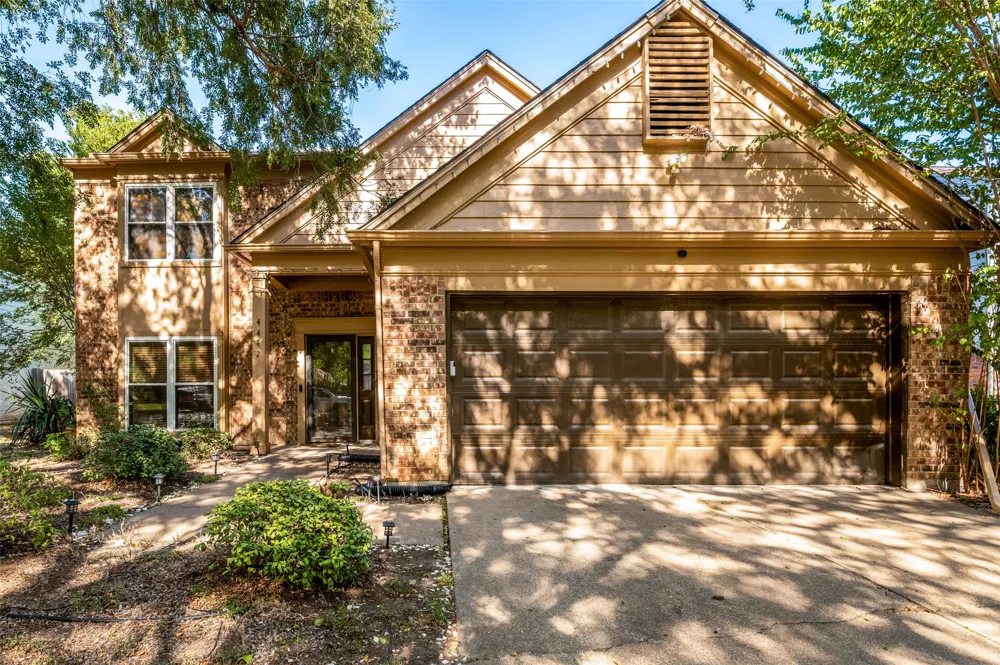 4442 Mercer Street Grand Prairie, TX 75052