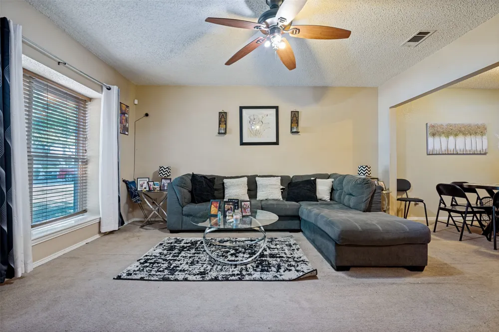 4442 Mercer Street Grand Prairie, TX 75052