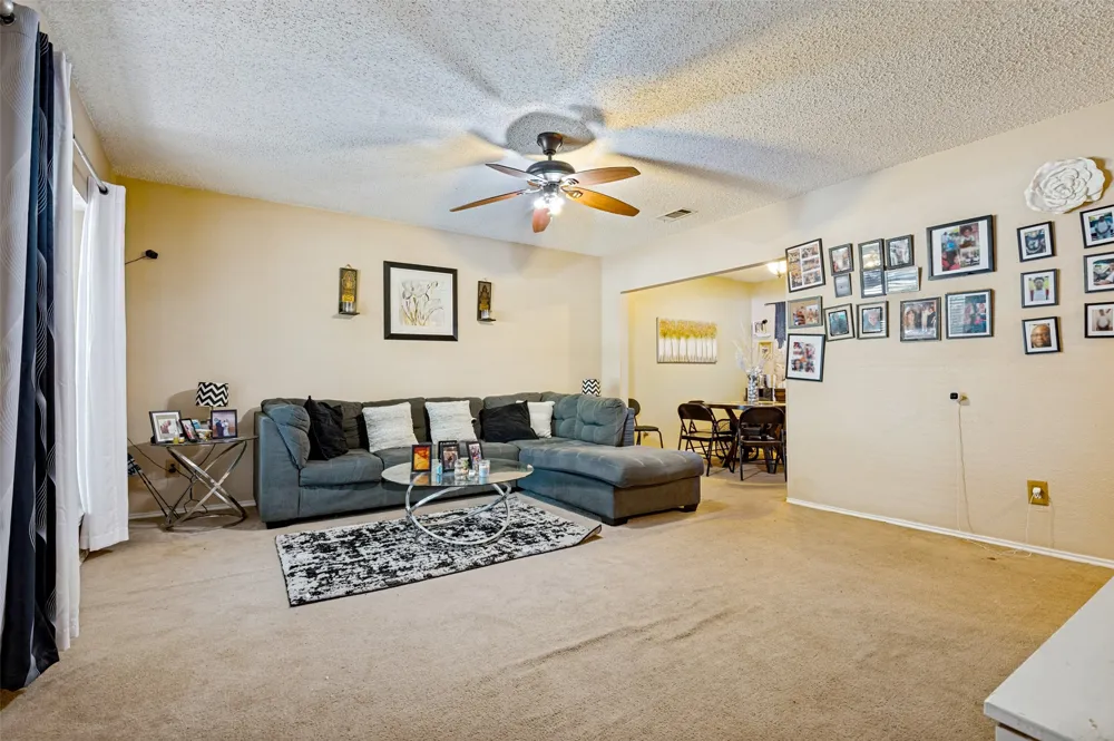 4442 Mercer Street Grand Prairie, TX 75052