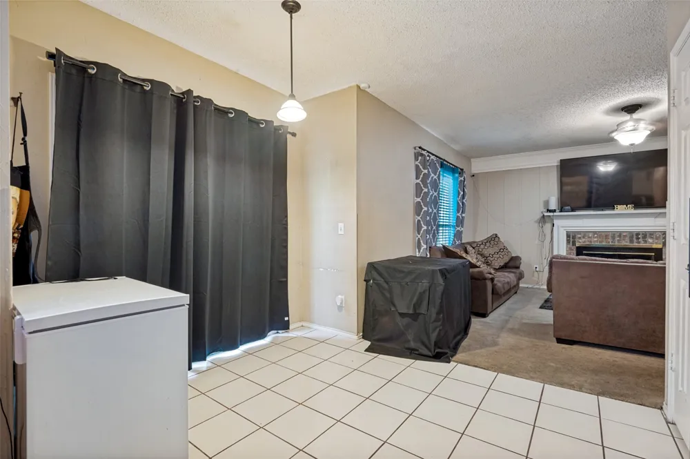 4442 Mercer Street Grand Prairie, TX 75052